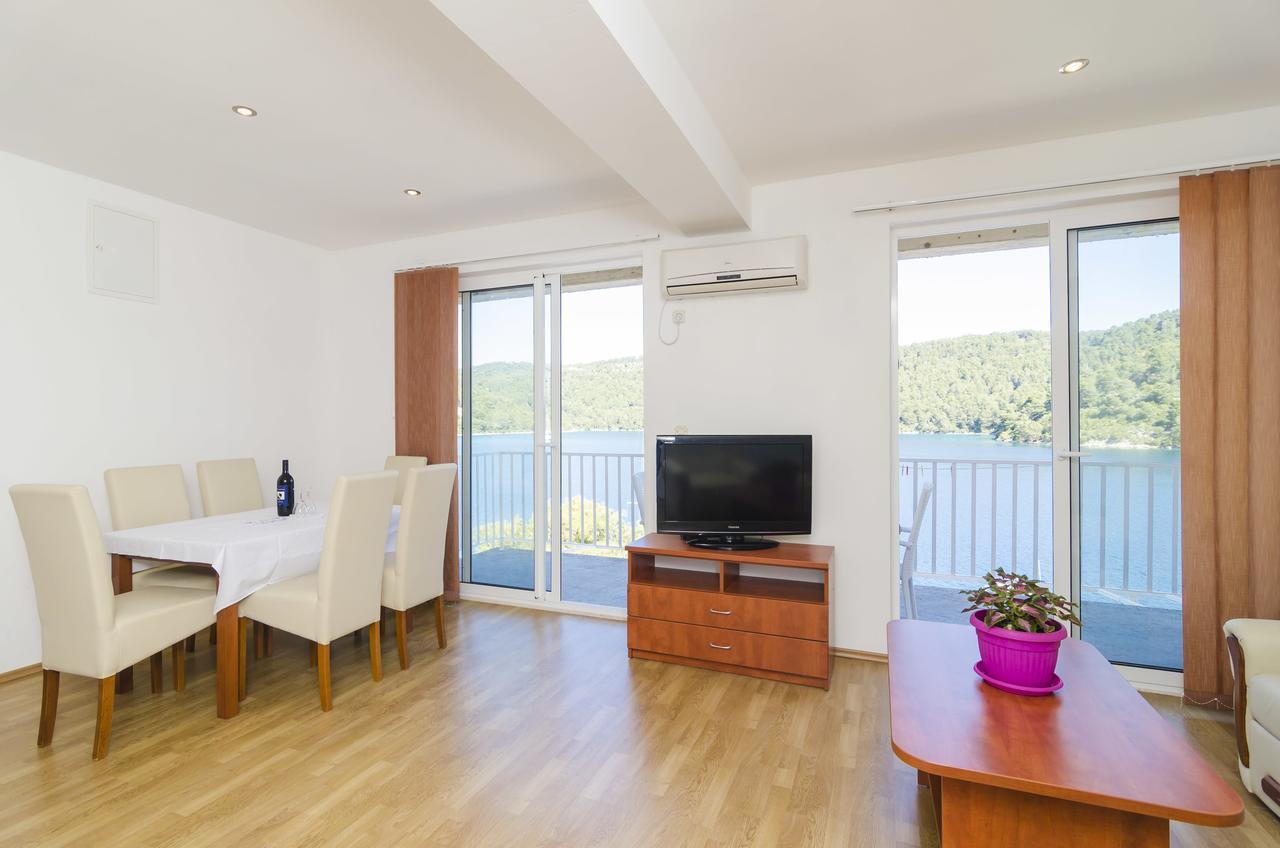 Apartments Angelo Polače Eksteriør billede